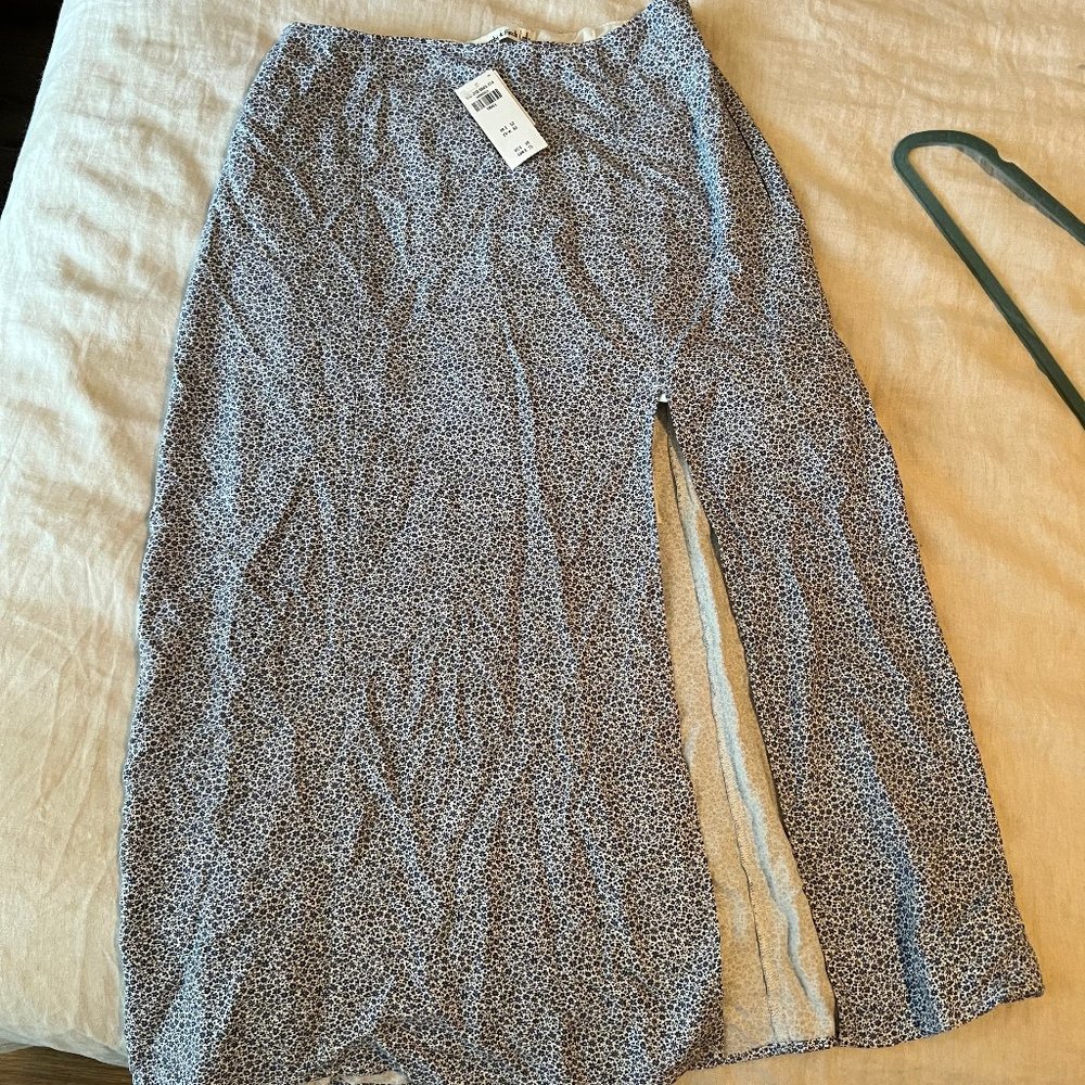 NWT Abercrombie & Fitch Midi Floral Skirt with Slit